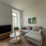 Dl *