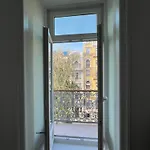 Dl * Lisbon
